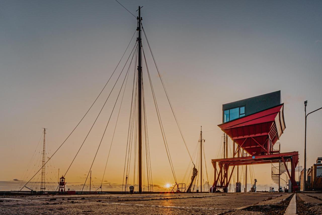 Slapen In Een Trechter Harlingen Esterno foto