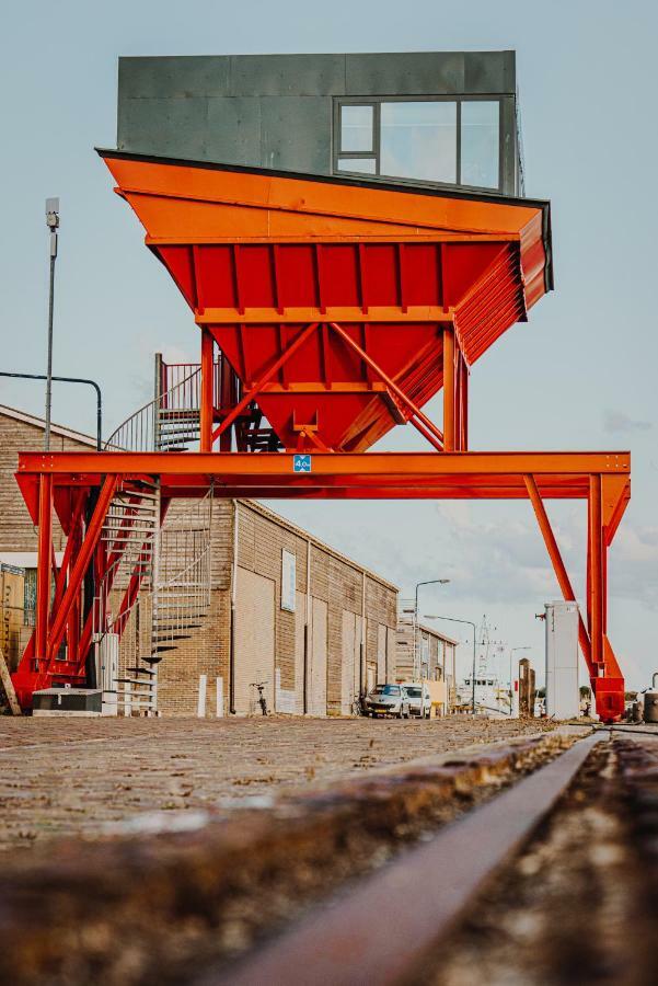 Slapen In Een Trechter Harlingen Esterno foto
